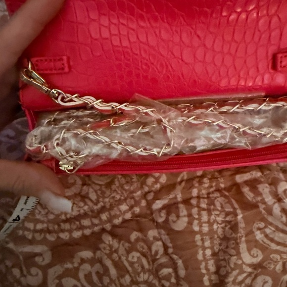 Badgley Mischka Fuchsia Croc-Embossed Crossbody Bag - Picture 3 of 4